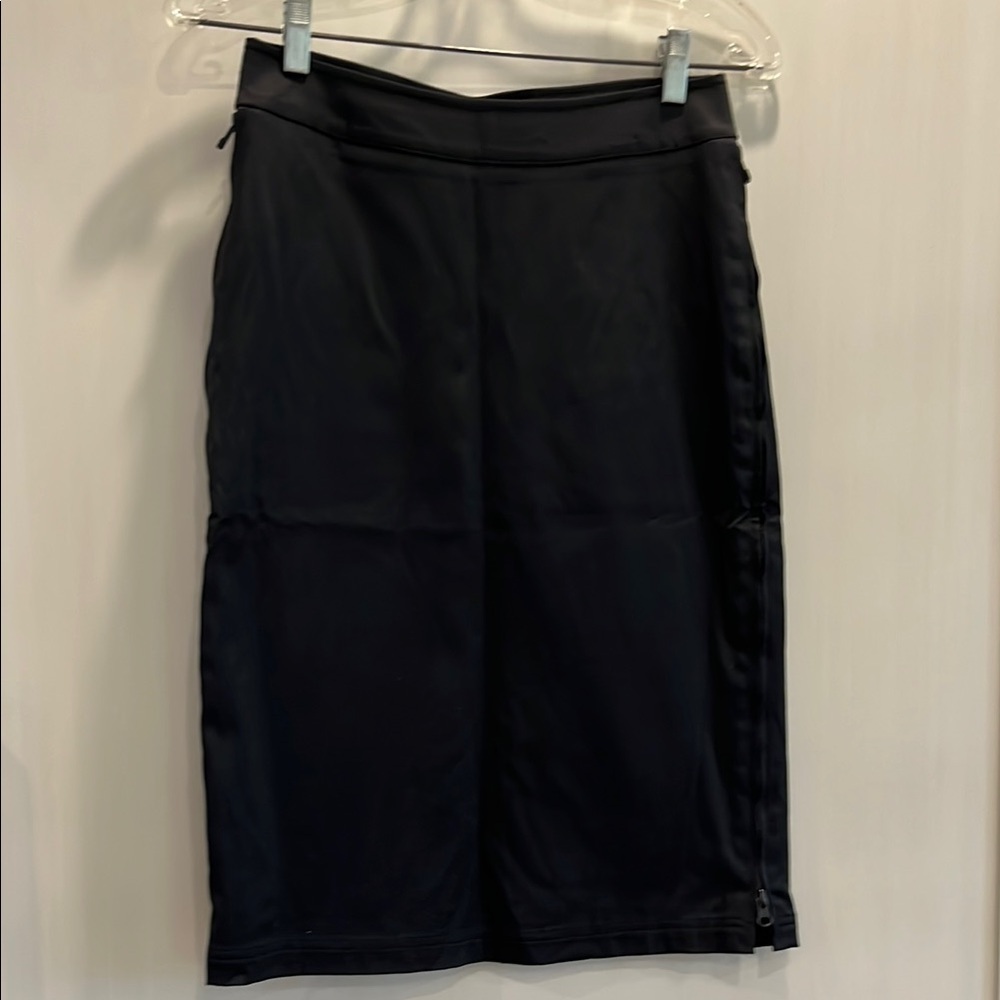 VGUC Thomo black satin finish below the knee pencil skirt 2 full length side zip